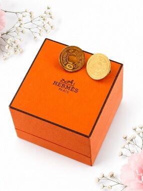 Hermès Clou de Selle Gold Coin Cip On Earrings FULL INCLUSION